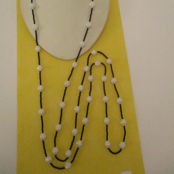 67" IRIDESCENT White LUCITE Black Glass Seed Bead Flapper Necklace Opera Length - Picture 3 of 9
